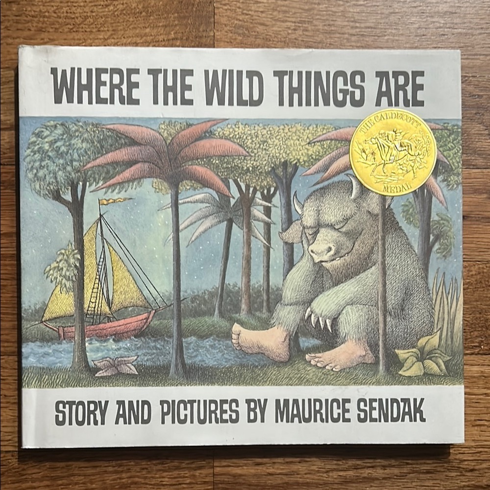 Where The Wild Things Are~📕Maurice Sendak, vintage -25th Anniversary Edition📚